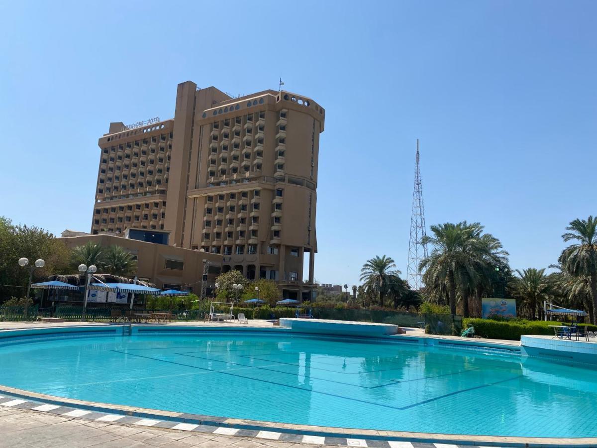 Almansour Hotel Baghdād Exteriör bild