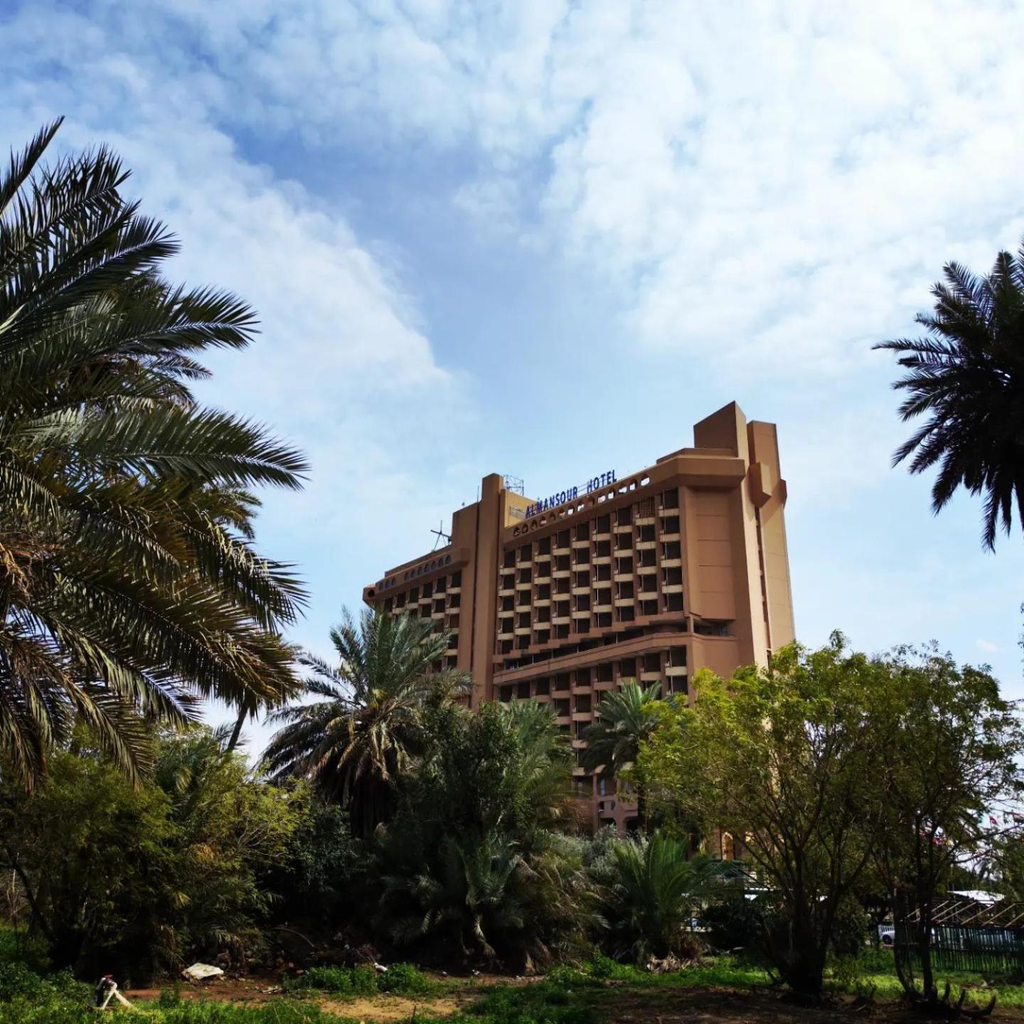 Almansour Hotel Baghdād Exteriör bild